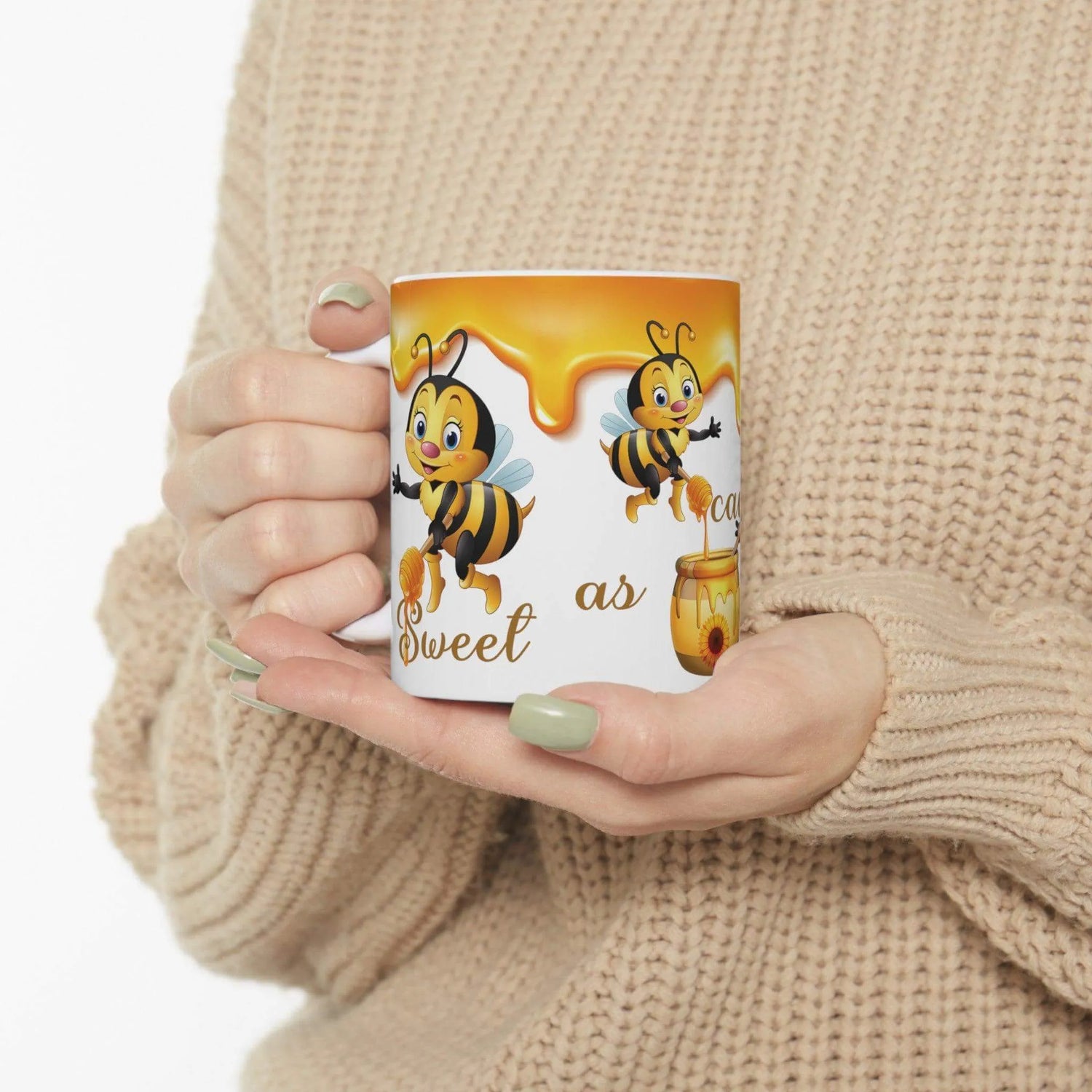 Honey bee | Ceramic mug | Natural world | Printed mug | Coffee Mug